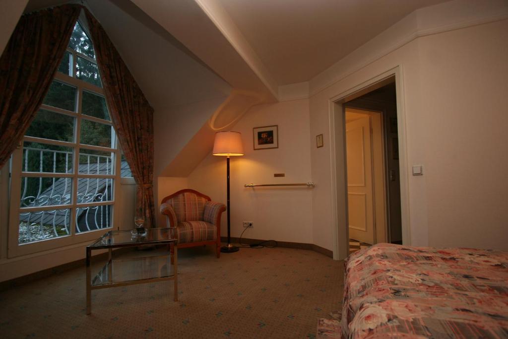 Park Hotel Am Schloss Ettringen  Rum bild