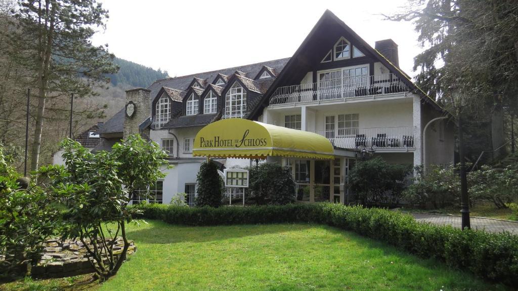 Park Hotel Am Schloss Ettringen  Exteriör bild